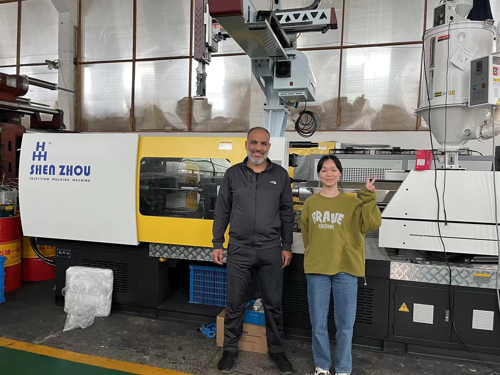 plastic bristle head single household injection molding machine-21