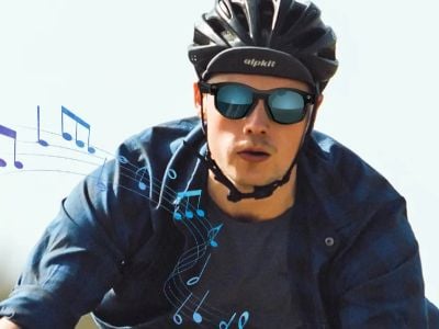 Smart Glasses vs. Smartphones: The Future of Hands-Free AI Interaction