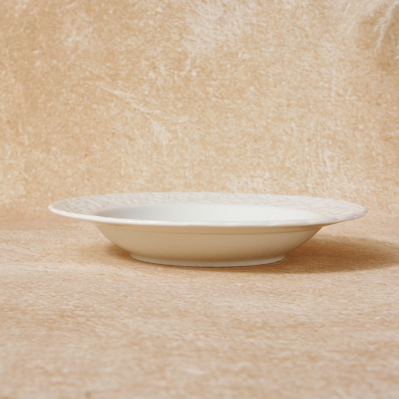Modern Eco-Friendly Customized White Porcelain Tableware Classic Embossed Ceramic Coffee Cup Dinnerware Sets for Home Hotel factory
