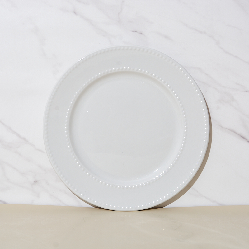 Custom Designed American Style Lightweight Porcelain Dinnerware Set Durable Dishwasher Safe Plates for Home & Hotel Kitchens supplier