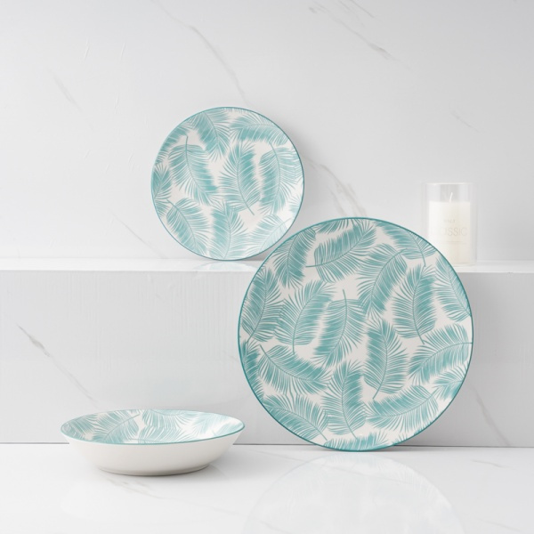 Discover the beauty of stoneware plates for any occasion.