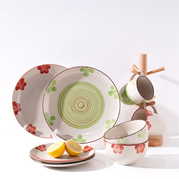 Treat Yourself to a Luxurious Dining Experience with Premium Dinnerware Sets