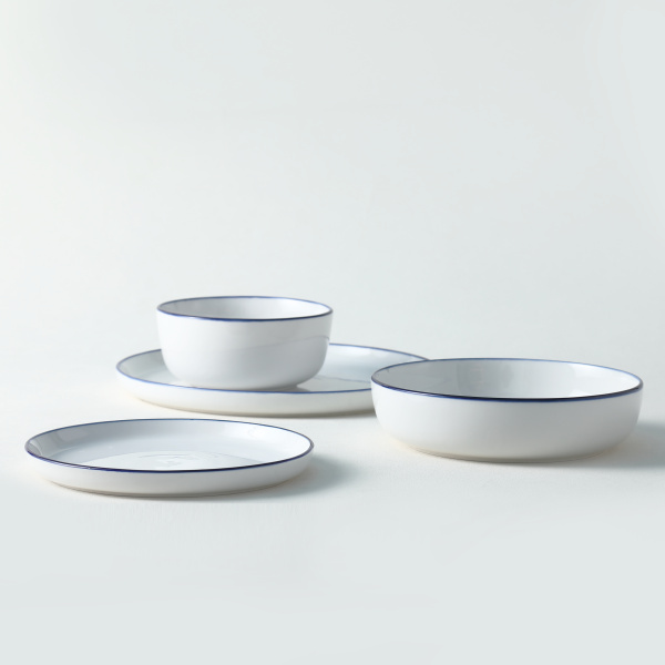 From casual meals to elegant gatherings, stoneware dinnerware sets are versatile