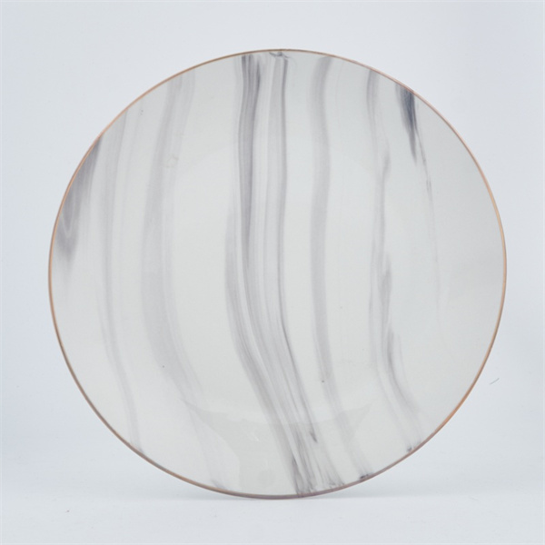 Impress your guests with a chic ceramic serving plate