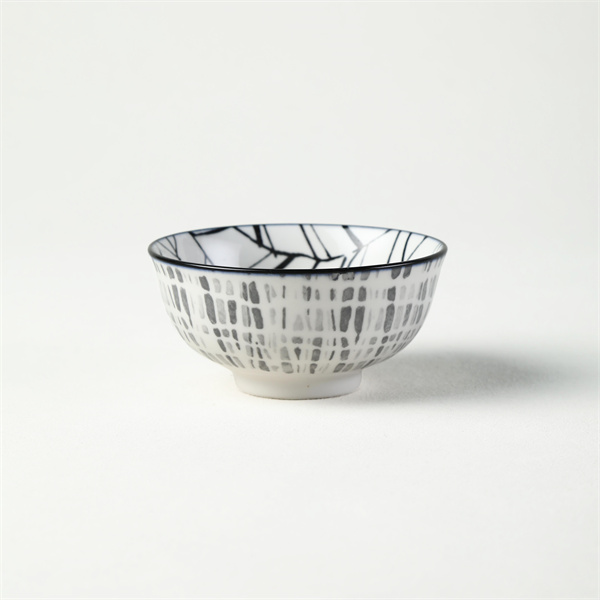 Impress your guests with these beautifully crafted stoneware pasta bowls.