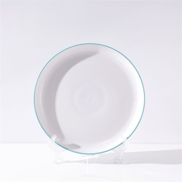 Why White Dinner Plates are a Must-Have? 