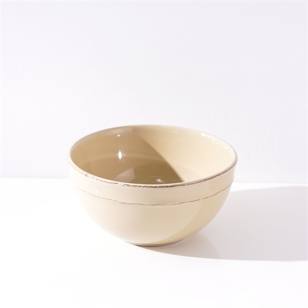 Discovering the history and tradition of ceramic bowl making