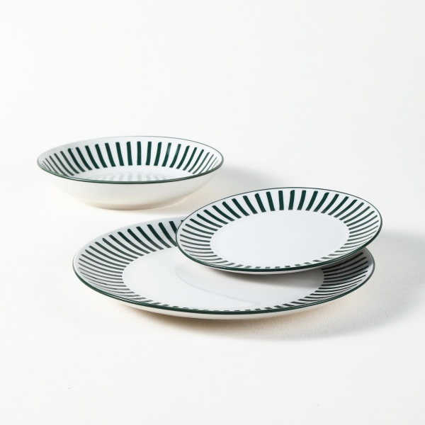Add a Touch of Rustic Elegance to Your Table with Stoneware Dinnerware