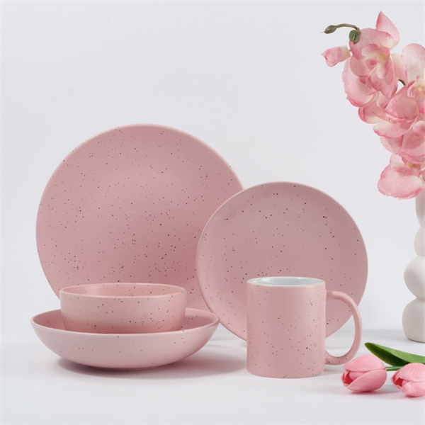 Add a touch of sophistication to your table with our contemporary dinnerware collection.