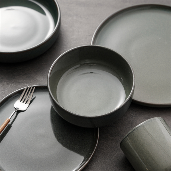 Mix and match your black tableware set for a unique look.