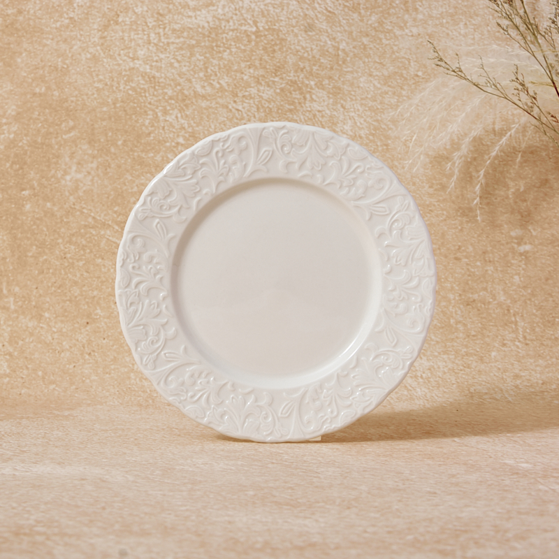 Modern Eco-Friendly Customized White Porcelain Tableware Classic Embossed Ceramic Coffee Cup Dinnerware Sets for Home Hotel supplier