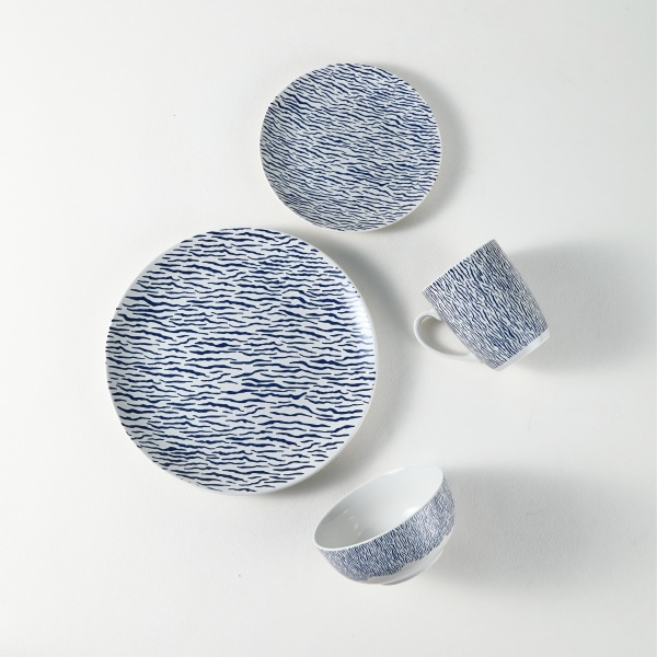 Experience the beauty and resilience of stoneware with our curated dinnerware sets.