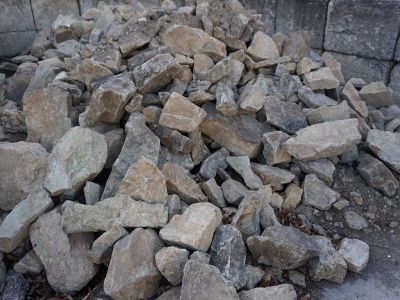 Is nature stone slippery when wet