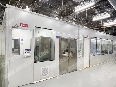 Contamination Risks in Pharmacy Cleanrooms: How to Prevent and Monitor Contamination