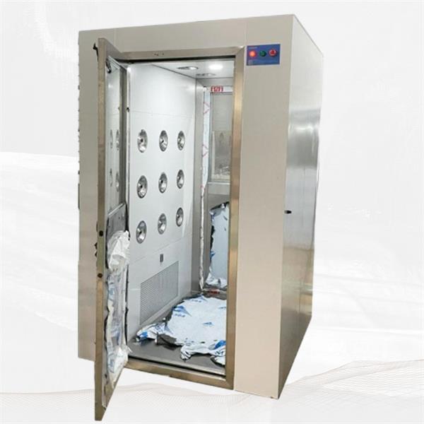 Reliable air shower solution for warehouses and logistics centers