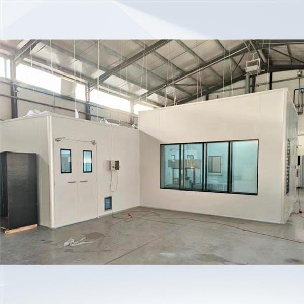Enhance Efficiency and Safety with our Pharmacy Cleanroom Solutions