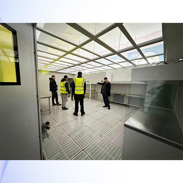 Expertly Designed Clean Rooms for Optimal Performance