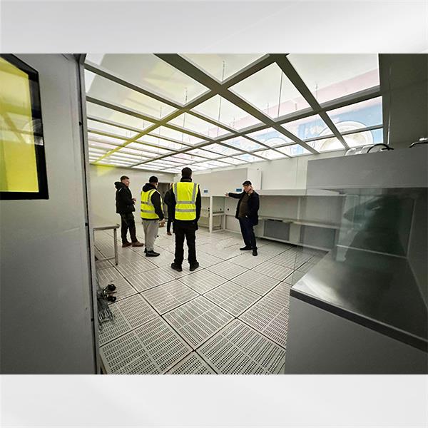 خيارات قابلة للتخصيص لتلبية متطلبات الغرف النظيفة المحددة