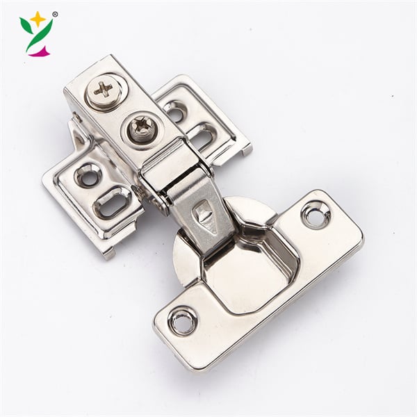 Excelente servicio al cliente para ayudar con todas las necesidades de bisagras pequeñas para puertas de armario