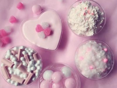 Air-Drying Modeling Clay for Classroom Crafts
