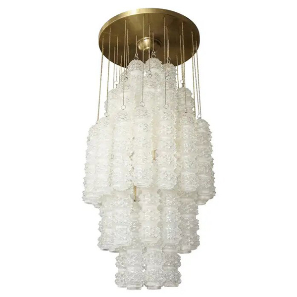 Dychwelyd Elegans a Llawn i'ch Sialens â Chandalier Gymor