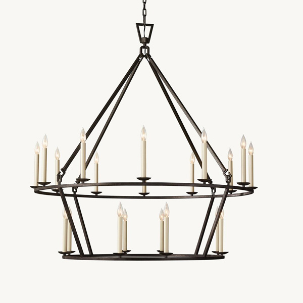 Migliora l'atmosfera della tua sala da pranzo con un design di lampadario brillante.