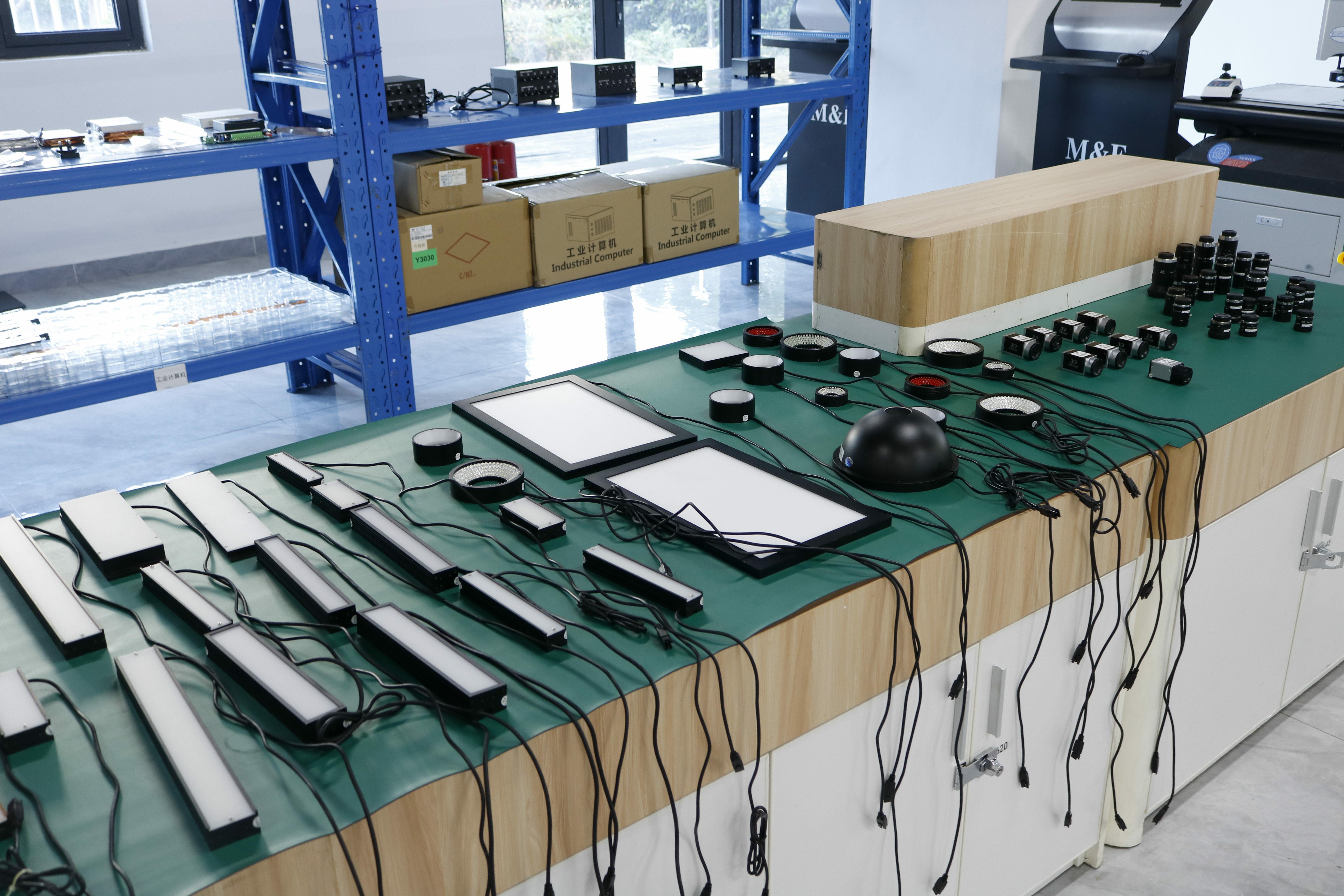 High Performance 24v Machine Vision Illumination Compact Strip Source Light for Metal Surface Defect Inspection factory