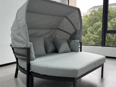 Why Outdoor Table Furniture with Glass Tops Is Elegant for Patios