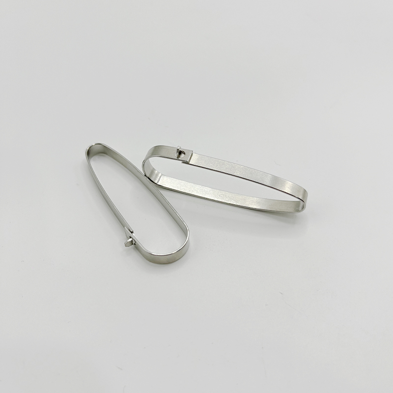 Hongsheng Sheet Metal Fabrication Plate Parts From Sheet Stamping Pressed Parts Spring Metal Clip manufacture