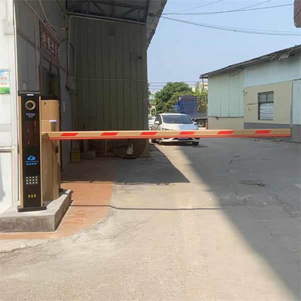 Easy Access Management with Automated Vehicle Barrier Gates