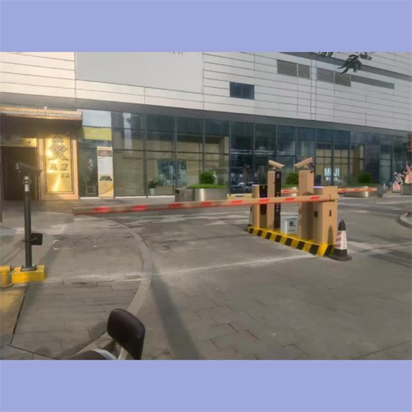 Ensuring Safety and Efficiency with Automatic Boom Gates