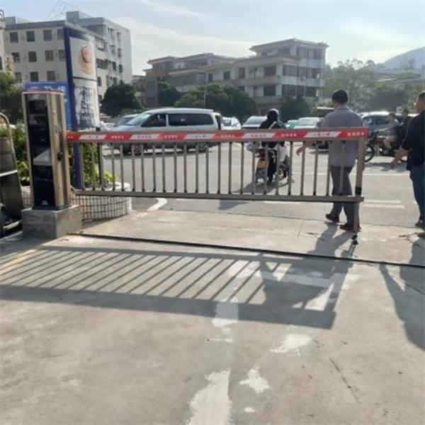 The Evolution of Traffic Road Barrier Technology