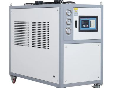 Reinigung des Kondensators einer luftgekühlten Kältemaschine: Best Practices