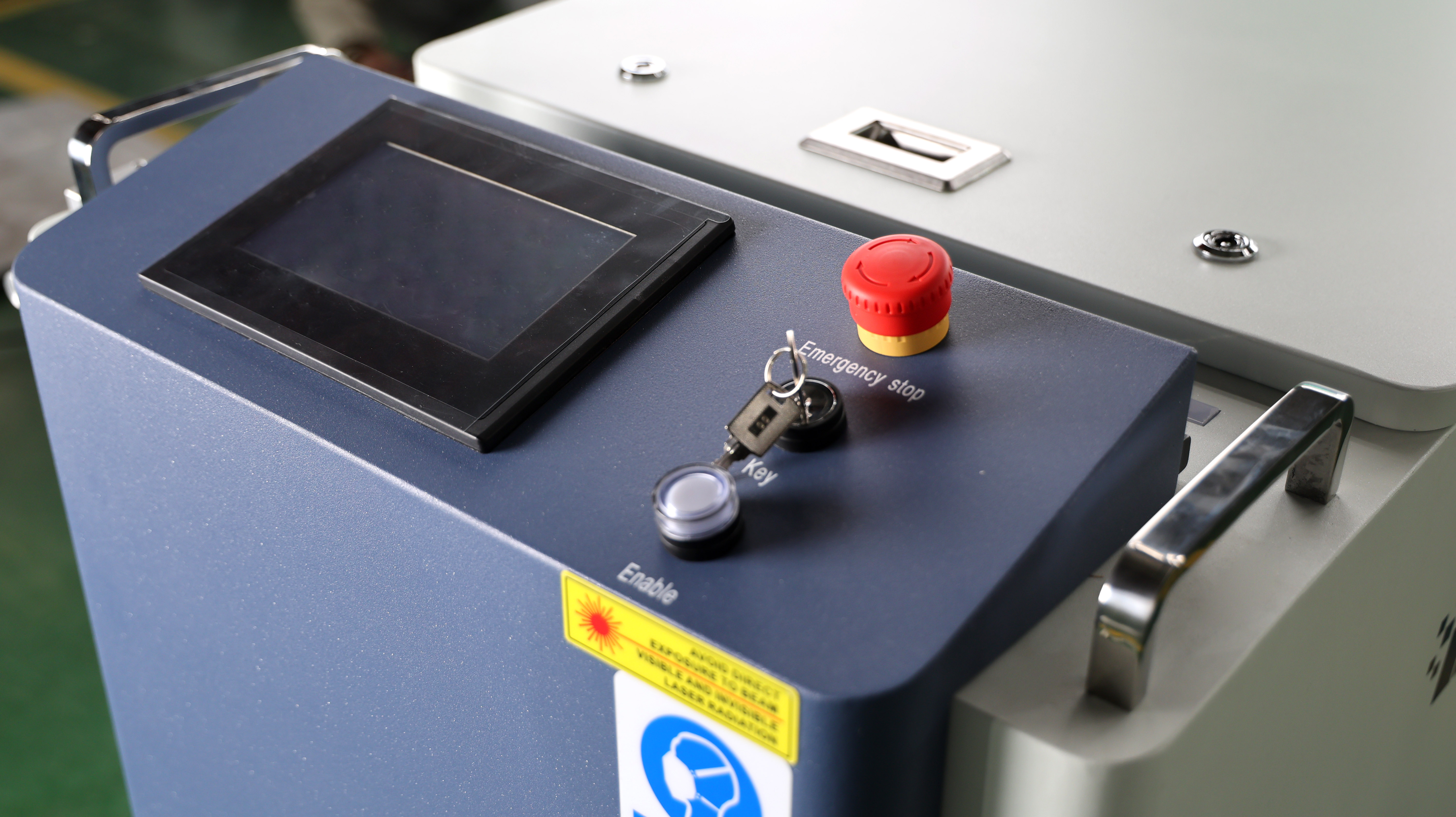 DMK Handheld 2000W CW Laser Etching Cleaning Machine details