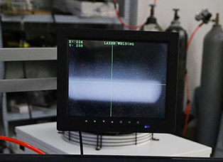 Desktop 4-6 Axis Automatic CW Fiber Laser Welding Machine factory