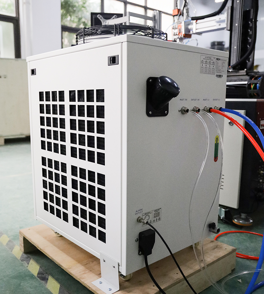 Desktop 4-6 Axis Automatic CW Fiber Laser Welding Machine supplier