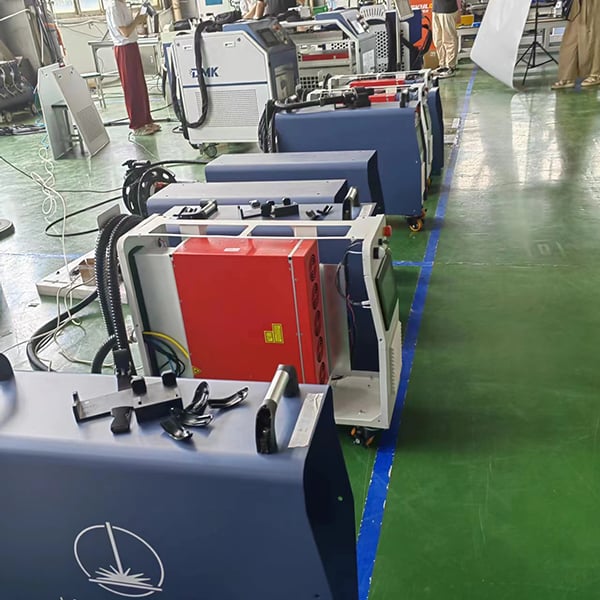 Protection top attributes of the Robot 3D Laser Welding Machine