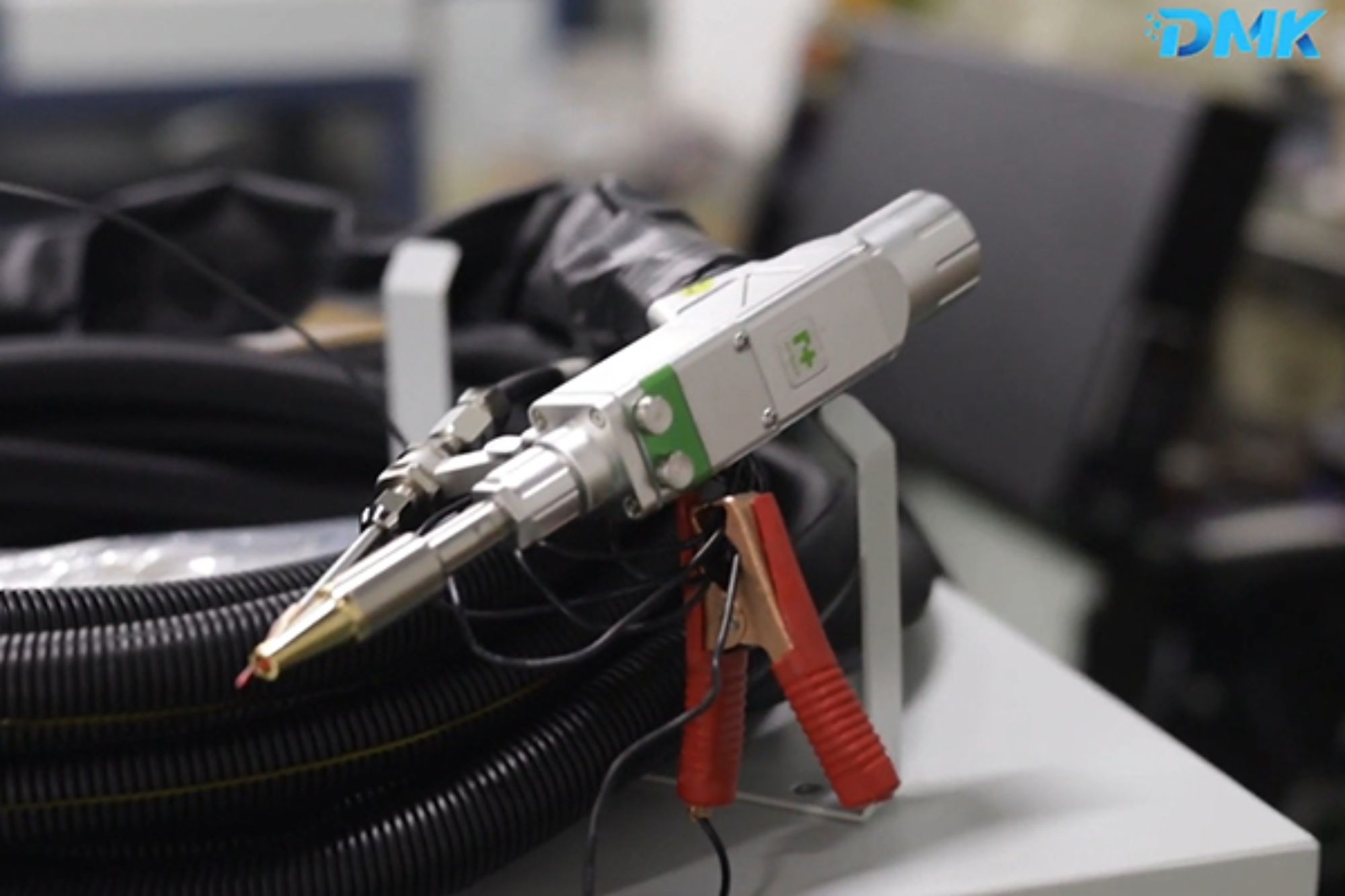 Handheld welding machine installation tutorial