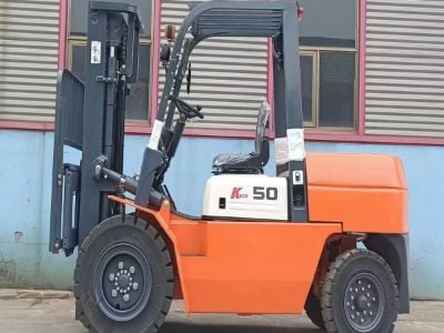 Wartung der Gabelstapler-Batterie: Lebensdauer von Elektromodellen verlängern