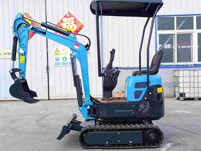 Mini escavatore vs. miniescavatore a sterzo integrale: quale è migliore per i lavori di demolizione?