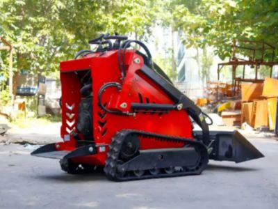 Mini escavatori a carrello per il paesaggio: versatilità ed efficienza