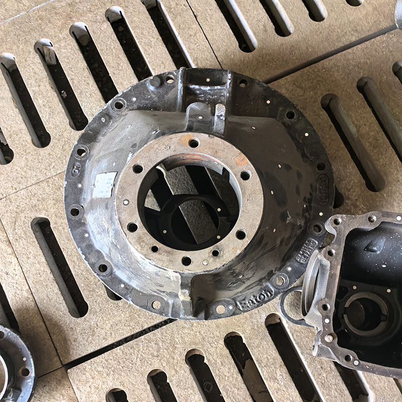 Cast Iron Sand Casting Oil Pump Body Premium Casting Services Product supplier