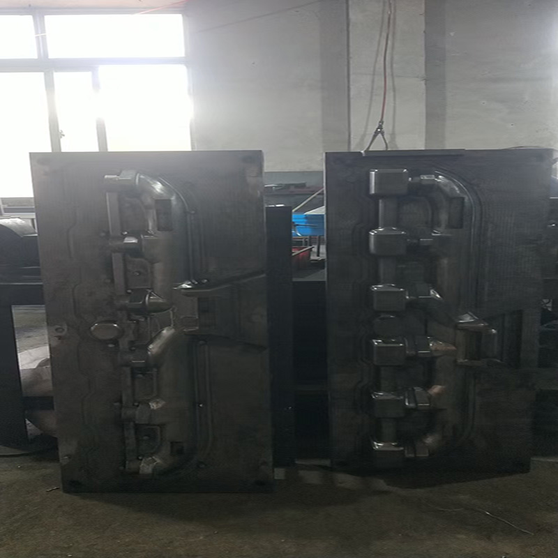 OEM 5.3L 6.0L Driver Side Exhaust Manifold Envoy Ascender Rainier 9-7x SSR Trailblazer EXT supplier