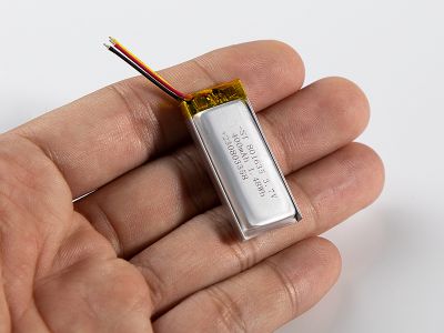 How Custom Battery Shapes Support Innovative Wearable Products