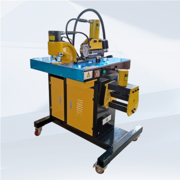 Streamline production process with hydraulic busbar bender