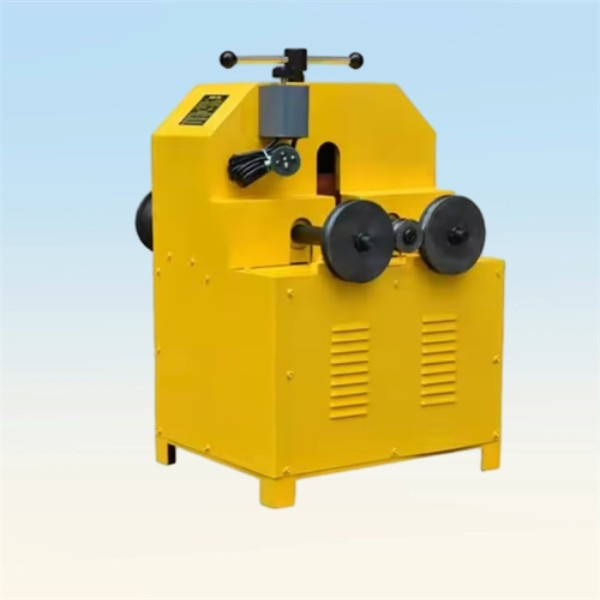 Save time and money with a high-quality pipe fitting crimping tool