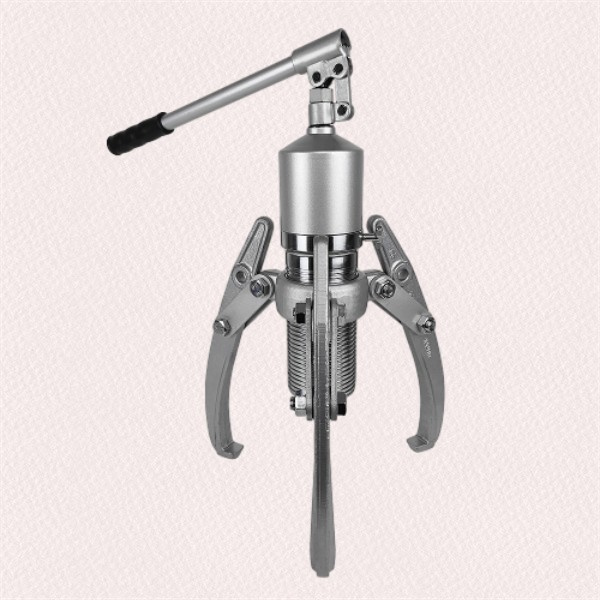 Get the job done faster with a hydraulic gear puller