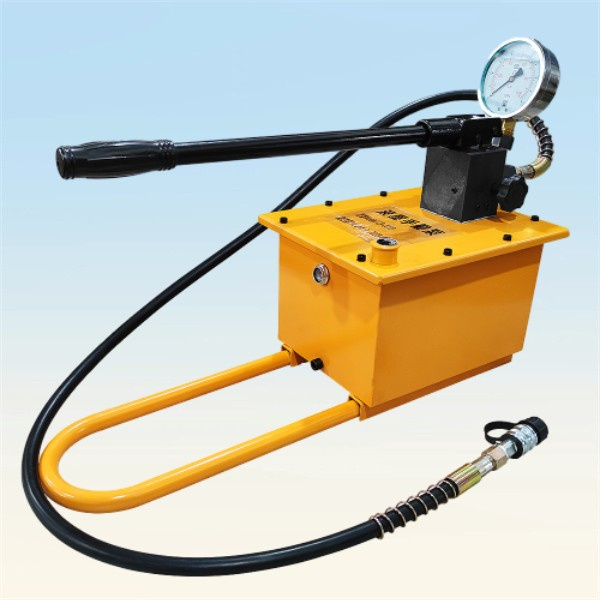The Benefits of a Hydraulic Manual Hand Pump