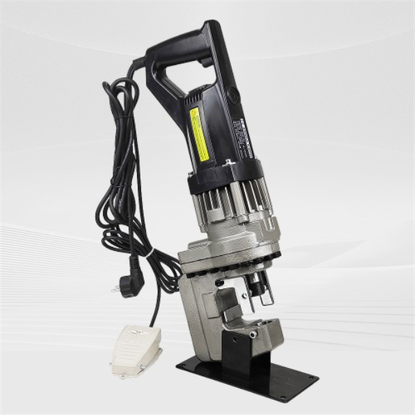Convenient and versatile sheet metal punching with a portable hydraulic tool
