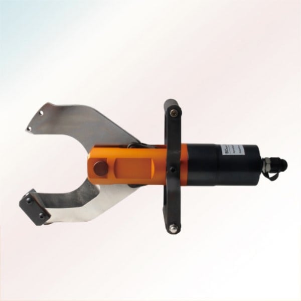 Efficient and accurate cutting with a hydraulic tube cutter